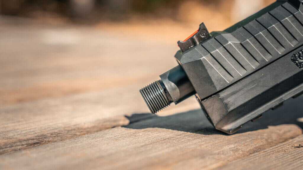 Threaded muzzle on the Archon Type B Gen 2 for suppressor use and accessories.