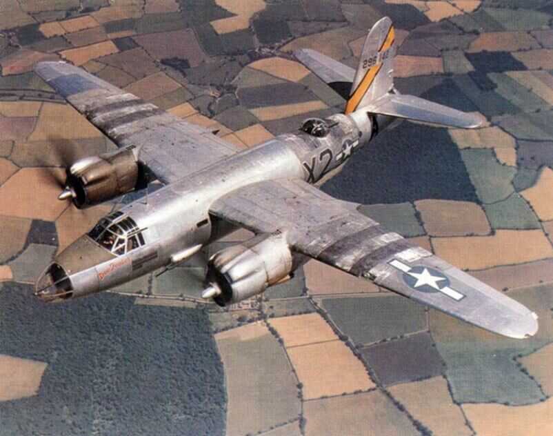B26 Marauder streamlined fuselage and long wings, WW2 medium bomber