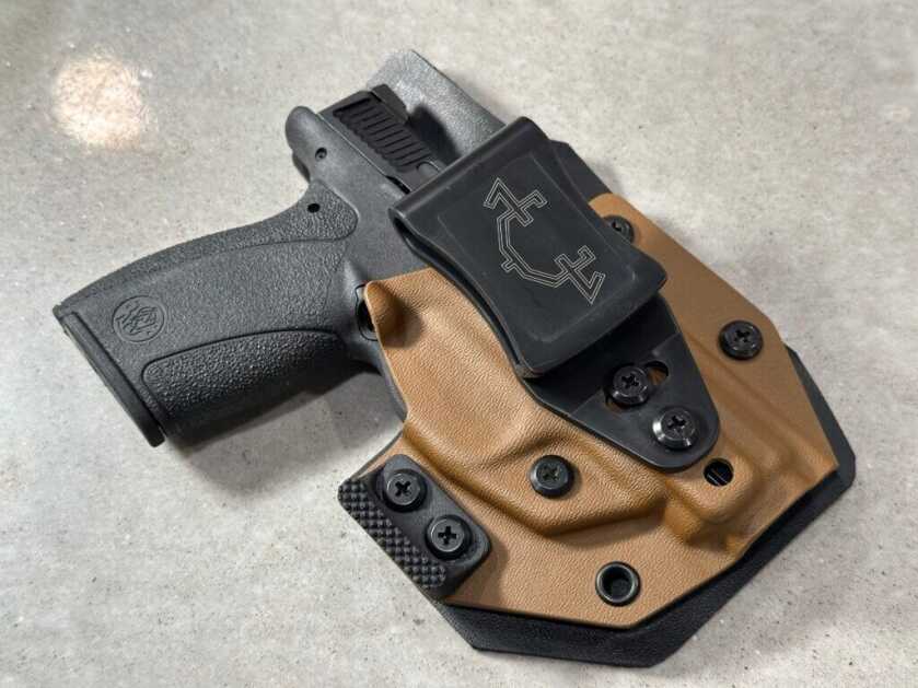 Invader Concepts Outlaw IWB holster with S&W Bodyguard 2.0 Carry Comp, kydex shell and leather backing