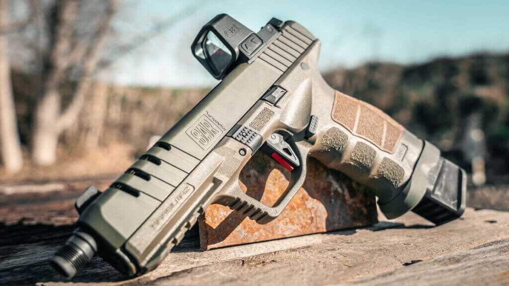 SAR9 SOCOM grip angle and contouring showing natural point of aim