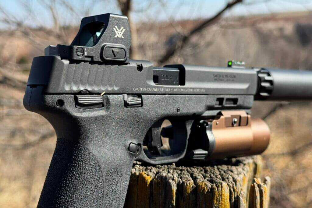M&P22X left side controls showing ambidextrous safety and slide catch