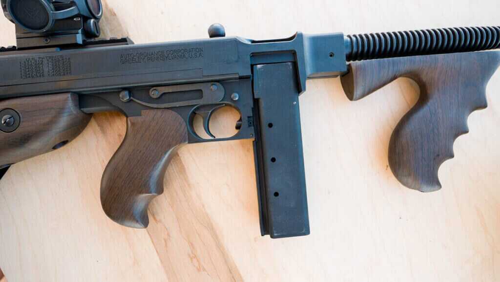 Close up of the right side of the receiver with the gun pointing to the right.