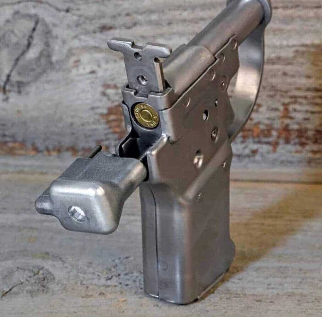 FP45 Liberator manual of arms illustration showing the pistol’s rudimentary loading and firing procedure