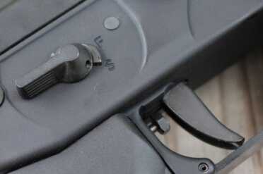 I’m not a fan of the ambidextrous safety as it bites my knuckle, especially when my finger is off of the trigger.