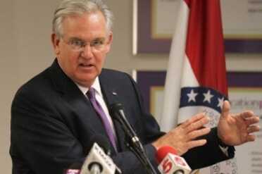 Missouri Governor Jay Nixon briefs reporters on his decision to veto a bill in Creve Coeur, Missouri, on June 24, 2014.  (Photo: UPI/Bill Greenblatt)