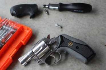 A Gun Light for a Revolver? sddsdsds