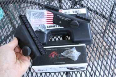 For this article we used the aluminum Springfield Armory branded mount as well as a couple exact copies, this one from AIM, as well as a UTG design.