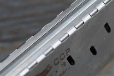 The mag is not welded, like some, but pressed together in this ladder pattern along the spine. 