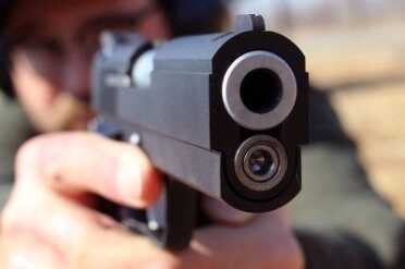 The bushingless barrel with its reversed plug.