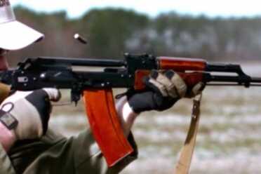 5 Problems to Look for When You Buy an AK How mags fit will ultimately determine the reliabilty of the gun. Since you hardly ever get to test them on the range, be sure to dry-fit mags before buying.