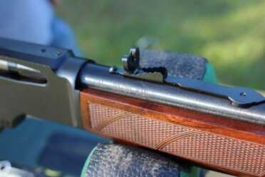 But the new sight system works very well and we found it easier to use than the ghost rings, even though we didn't have too much difficulty with those, either.