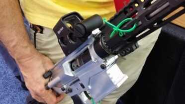 The CR-12 is planned to be offered with an optional EOTech holographic weapon sight. 
