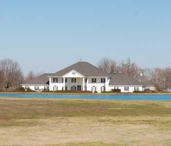 The author had a chance to try out waterfowling at The Mallard Manor, a wonderful facility.