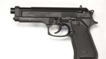 A Daisy Powerline 340 bb gun similar to the replica gun carried by 14-year-old Dedric Colvin when he was shot by Baltimore Police last April. The replica gun resembles a Beretta M9. (Jerry Jackson / Baltimore Sun)