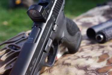 The pistol comes with ambidextrous controls for ease of operation for all shooters.