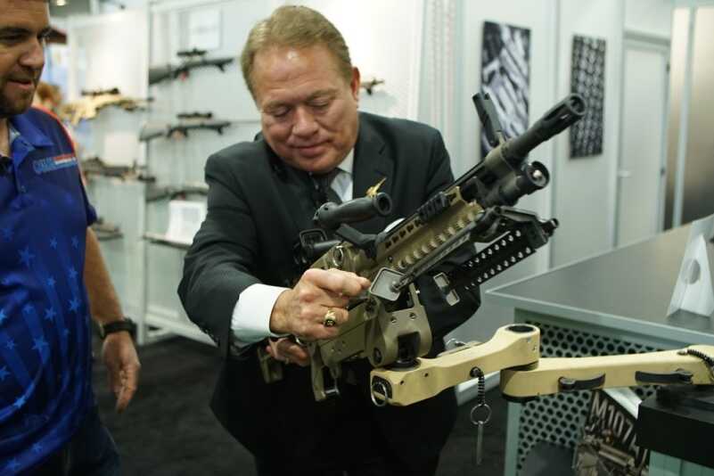 Barrett 240 LWS Ultra-Light Machine Gun—SHOT Show 2017 Barrett 240 LWS Ultra-Light Machine Gun—SHOT Show 2017