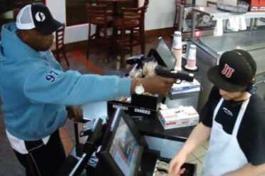 WATCH: Ice-cold Jimmy John’s Cashier Doesn’t Flinch with Gun Pointed at His Head WATCH: Ice-cold Jimmy John’s Cashier Doesn’t Flinch with Gun Pointed at His Head