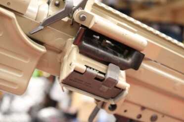 A Street-Legal Spec Ops SAW? The FN M249S Para – Full Review.