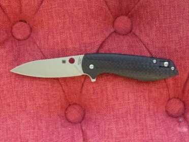 A Nice Option for Summer Carry: Spyderco Positron - Knife Review