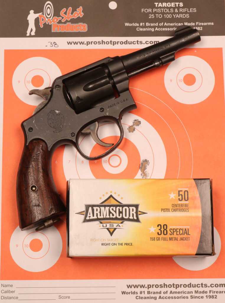 The Smith & Wesson Victory .38 - A Cop Gun Goes to War (#1 - Allied Small Arms WWII)
