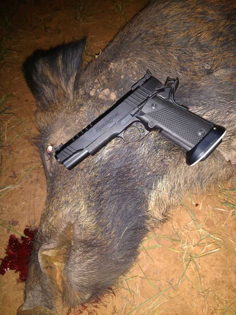 The Indomitable .40 S&W Goes Hog Hunting The Indomitable .40 S&W Goes Hog Hunting