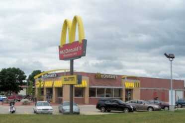 Father Hailed as Hero After Fatally Shooting Gunman at Alabama McDonald's