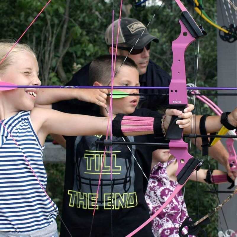Bows-in-Schools Program Turns Kids into Outdoors Enthusiasts, Hunters Bows-in-Schools Program Turns Kids into Outdoors Enthusiasts, Hunters