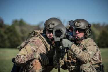 Aimpoint Lands U.S. Military Contract for Space-Age Automatic Sighting System Aimpoint Lands U.S. Military Contract for Space-Age Automatic Sighting System