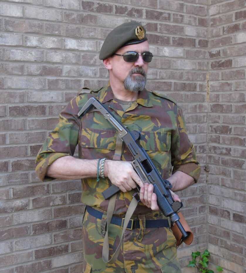 Alberto Bravo’s Uzi: The Black Widow’s Prey