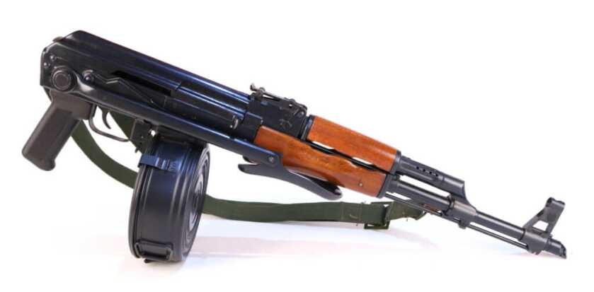 Guns of the North Hollywood Shootout: Life Imitates Art Guns of the North Hollywood Shootout: Life Imitates Art