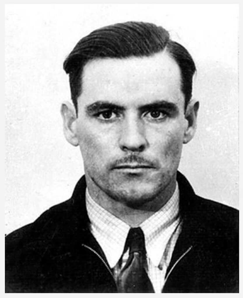 1911 Baby Machine Gun and the Baby Faced Monster: Lester Gillis 1911 Baby Machine Gun and the Baby Faced Monster: Lester Gillis