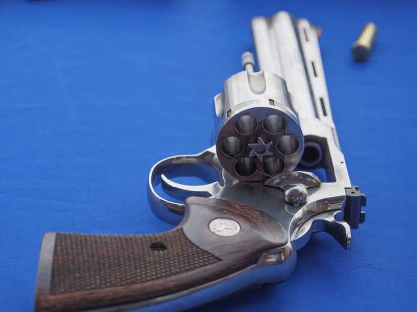 Colt Python: First Shots! - SHOT Show 2020 Colt Python: First Shots! - SHOT Show 2020