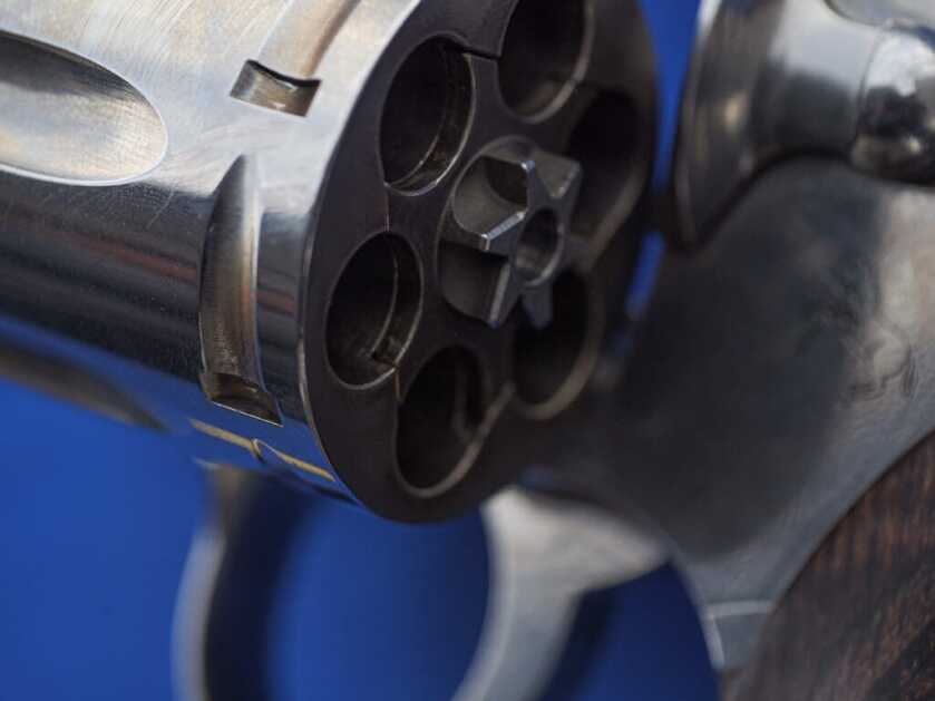 Colt Python: First Shots! - SHOT Show 2020 Colt Python: First Shots! - SHOT Show 2020