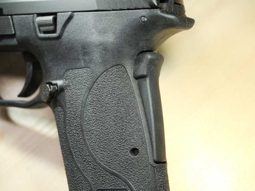 Smith & Wesson M&P 9mm SHIELD EZ - Review Smith & Wesson M&P 9mm SHIELD EZ - Review