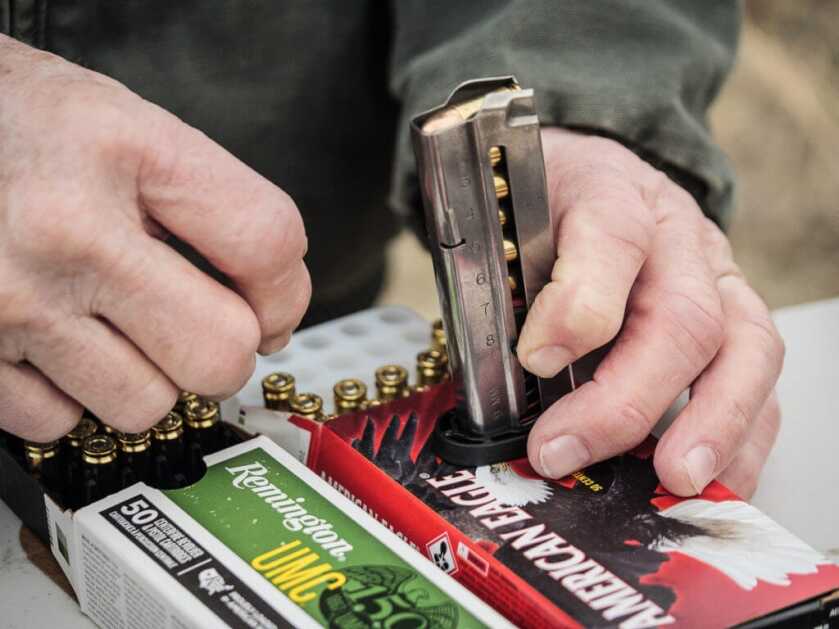 Smith & Wesson M&P 9mm SHIELD EZ - Review Smith & Wesson M&P 9mm SHIELD EZ - Review