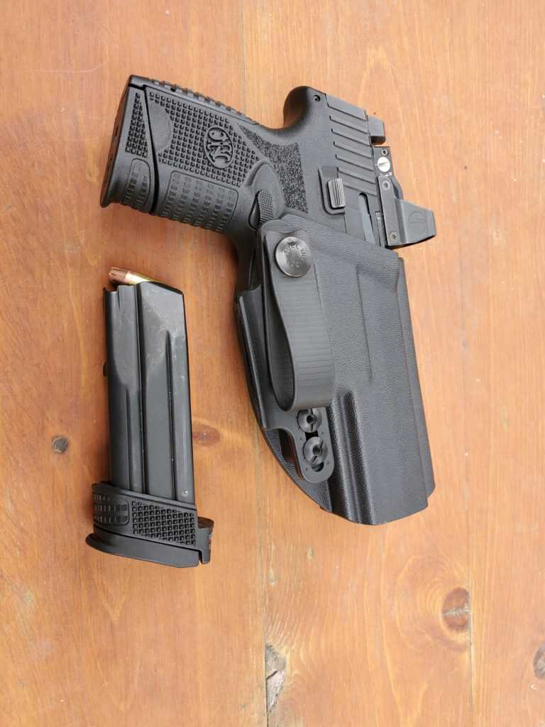 FN 509 MRD holstered