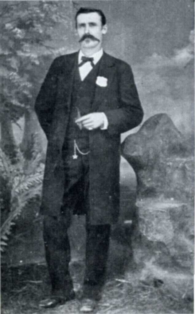 Four Dead Men in Five Seconds Four Dead Men in Five Seconds