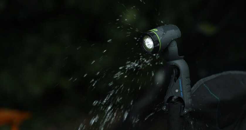 Blackfire's Waterproof Clamplight: The Work Light You Need