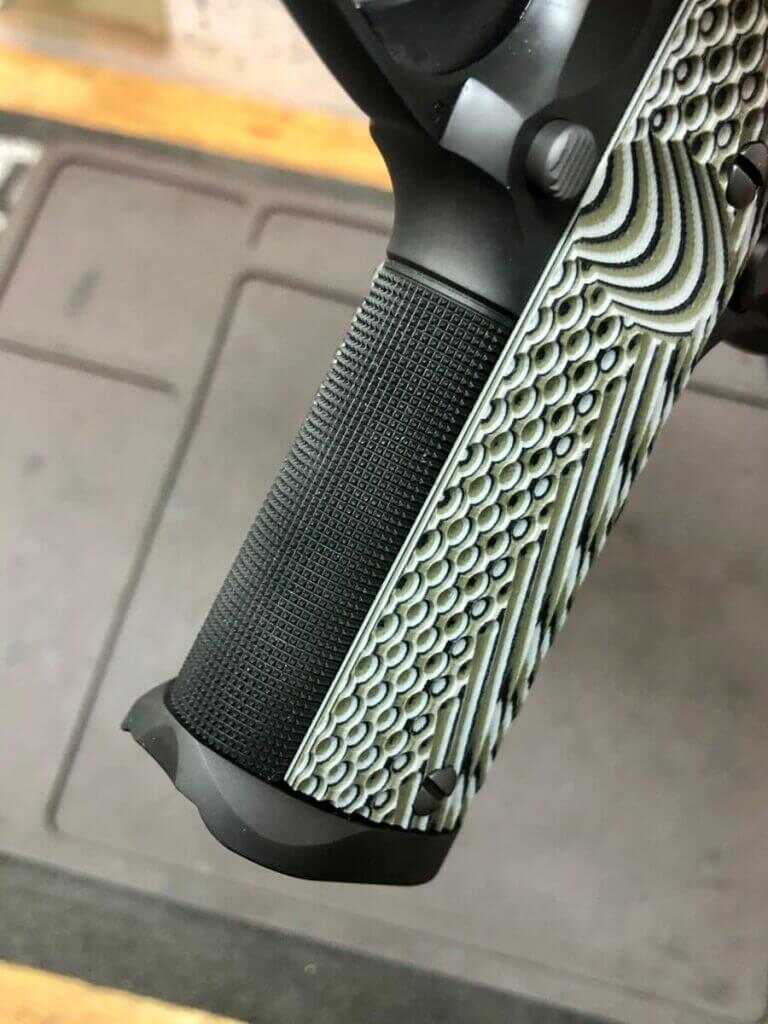 Colt’s Combat Commander Custom Carry Colt’s Combat Commander Custom Carry