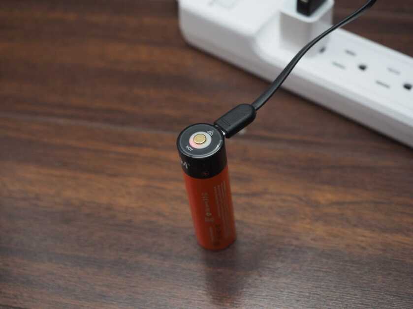 The L19 Long Range Compact Thrower from AceBeam The L19 Long Range Compact Thrower from AceBeam