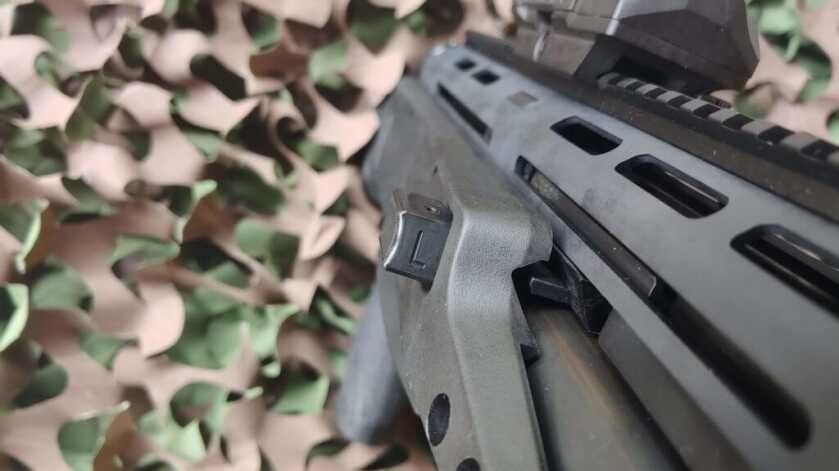 The S&W M&P 12 - A Sci-Fi Worthy Shotgun