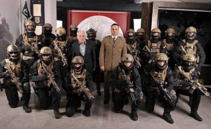 Major Aleksander Tarnawski: The Unkillable Polish Commando