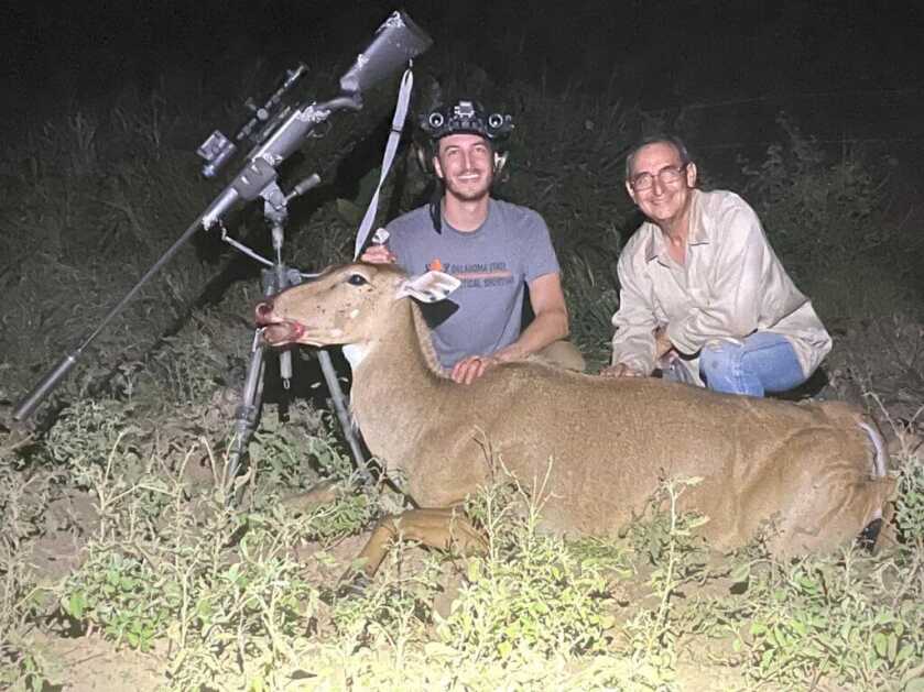 New From Weatherby: The Ultralight Mark V Backcountry 2.0 TI Weatherby Ultralight Mark V Backcountry 2.0 TI with hunters and deer