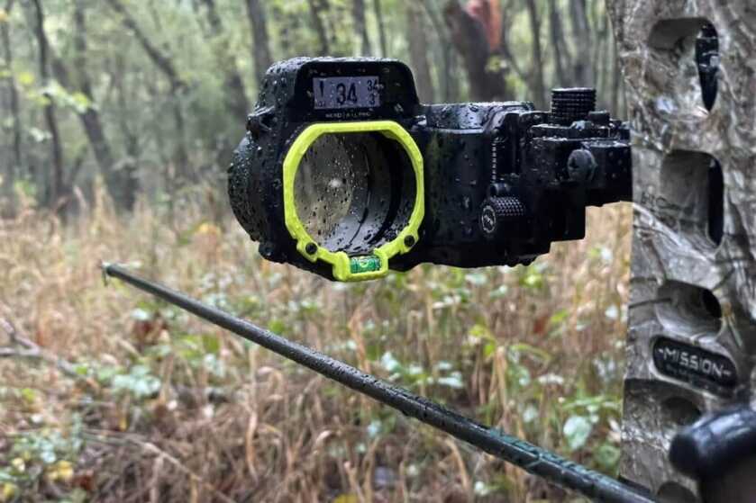 Garmin Xero® A1i PRO Bow Sight in the rain.