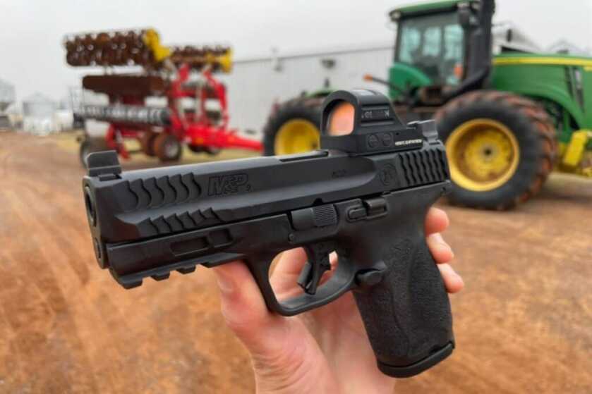 Full Pistol Review ft. Optic Ready Smith & Wesson M&P9 M2.0 Compact