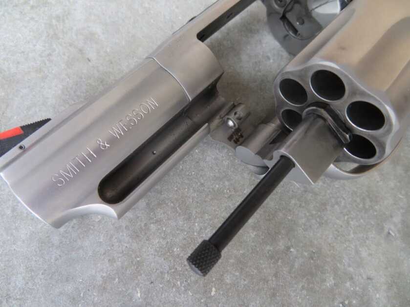 S&W cylinder ball detent on the frame locks into the crane.