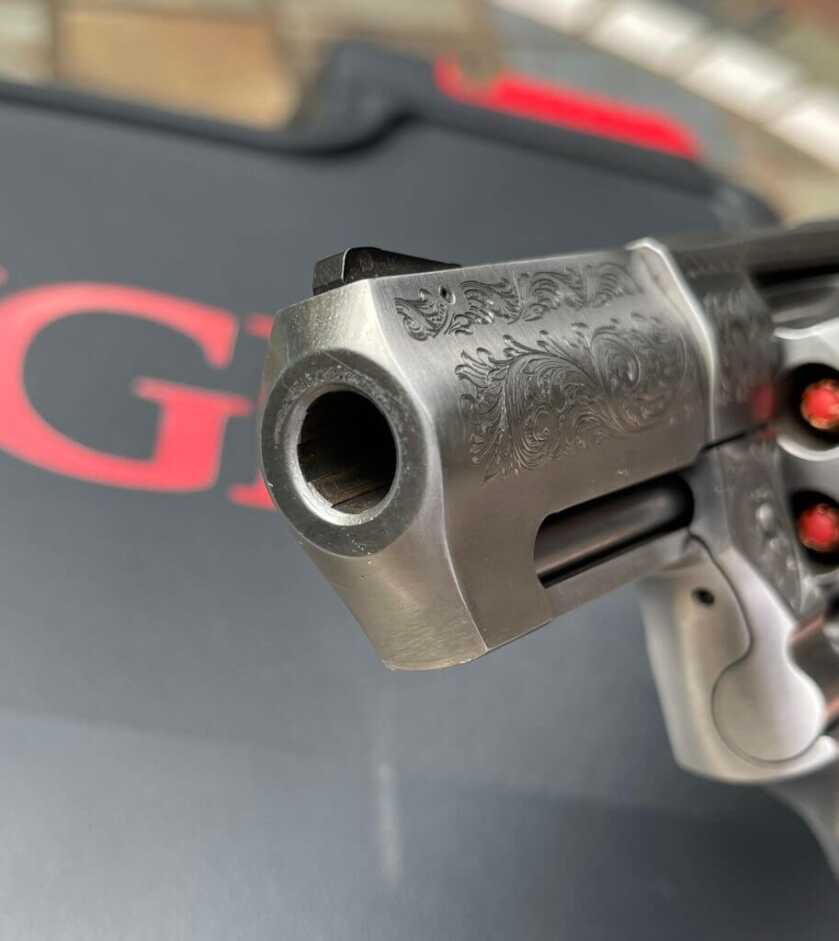 Etched designs in the barrel of the Ruger SP101