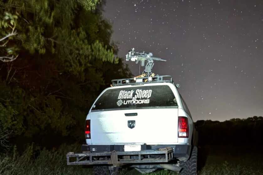 The MORPOWER UG-02 mounted on a vehicle at night