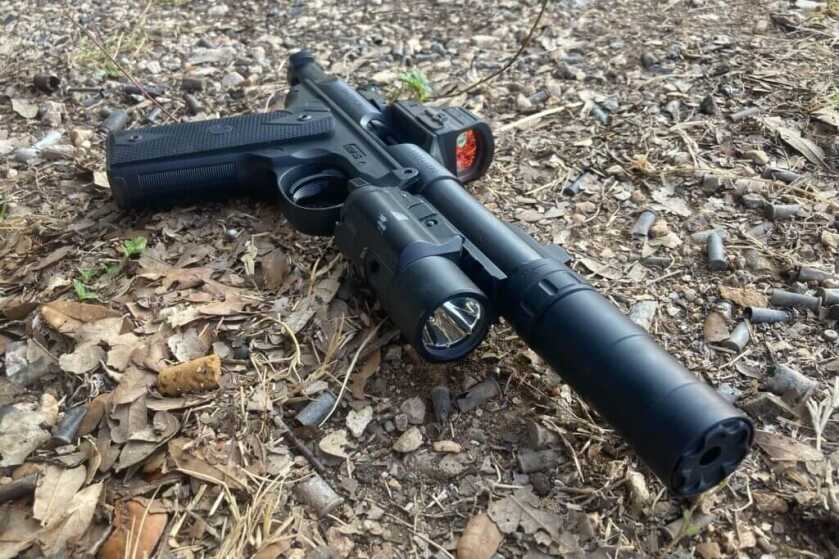 3 - An A+ Modular 22 Silencer // Rugged Mustang22 Mustang22 on ground