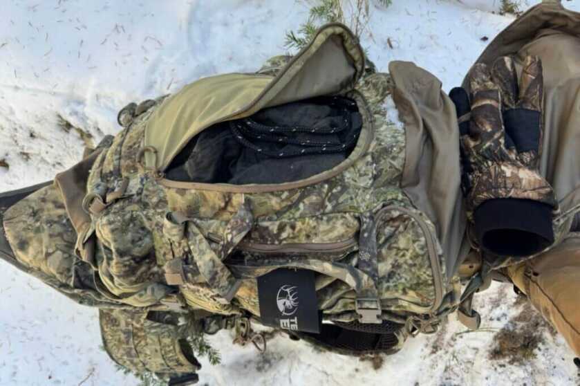 3 - Eberlestock Team Elk V2: Backcountry Hunting Pack Review! Front zipper access to main compartment